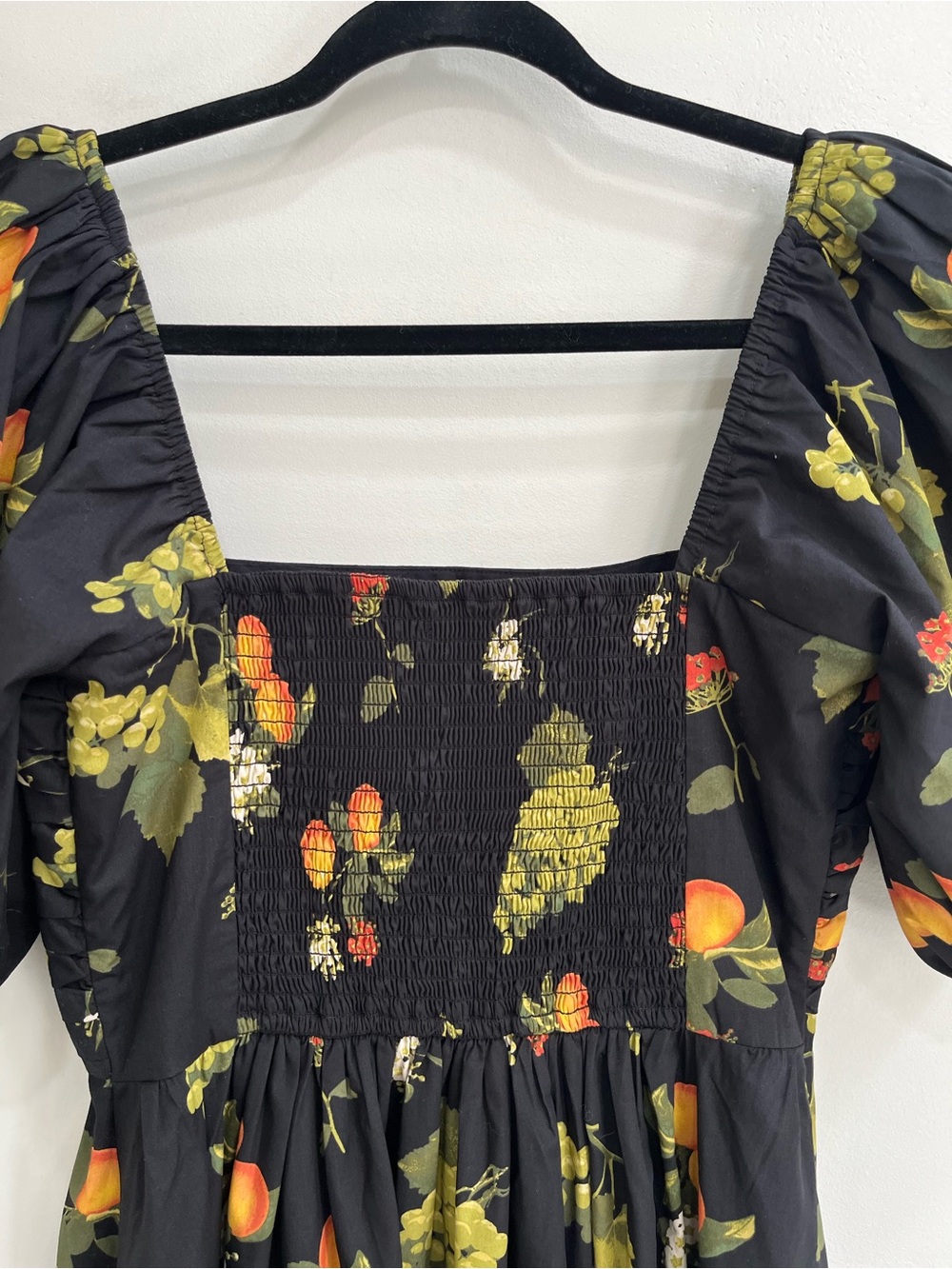 Abercrombie & Fitch Emerson Puff Sleeve Midi Dress Black Fruit Print Medium NWT - Picture 6 of 12